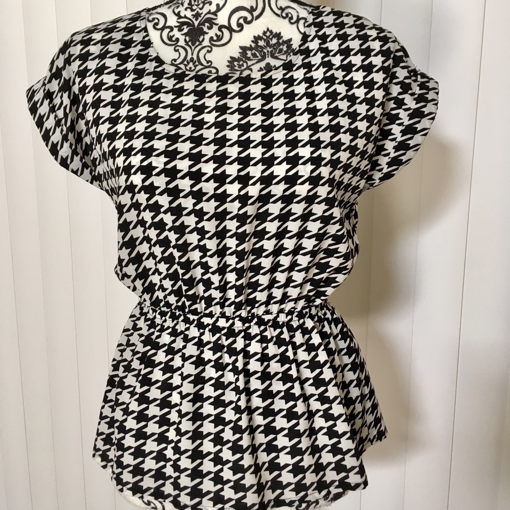 Annabella Cinched Waist Top (Size Small)